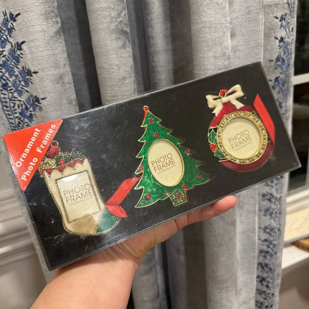 Vintage Ornament Photo Frames / 2012 Military Exchange